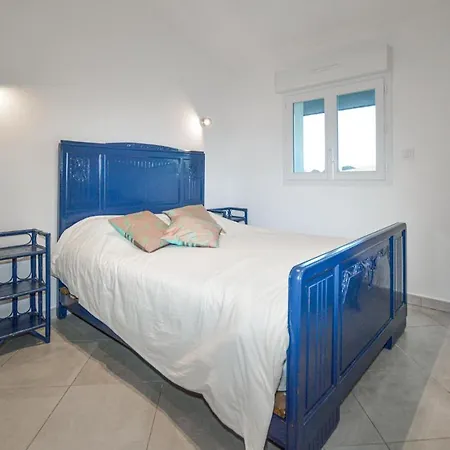Apartmán Beautiful In With Kitchen Ghisonaccia
